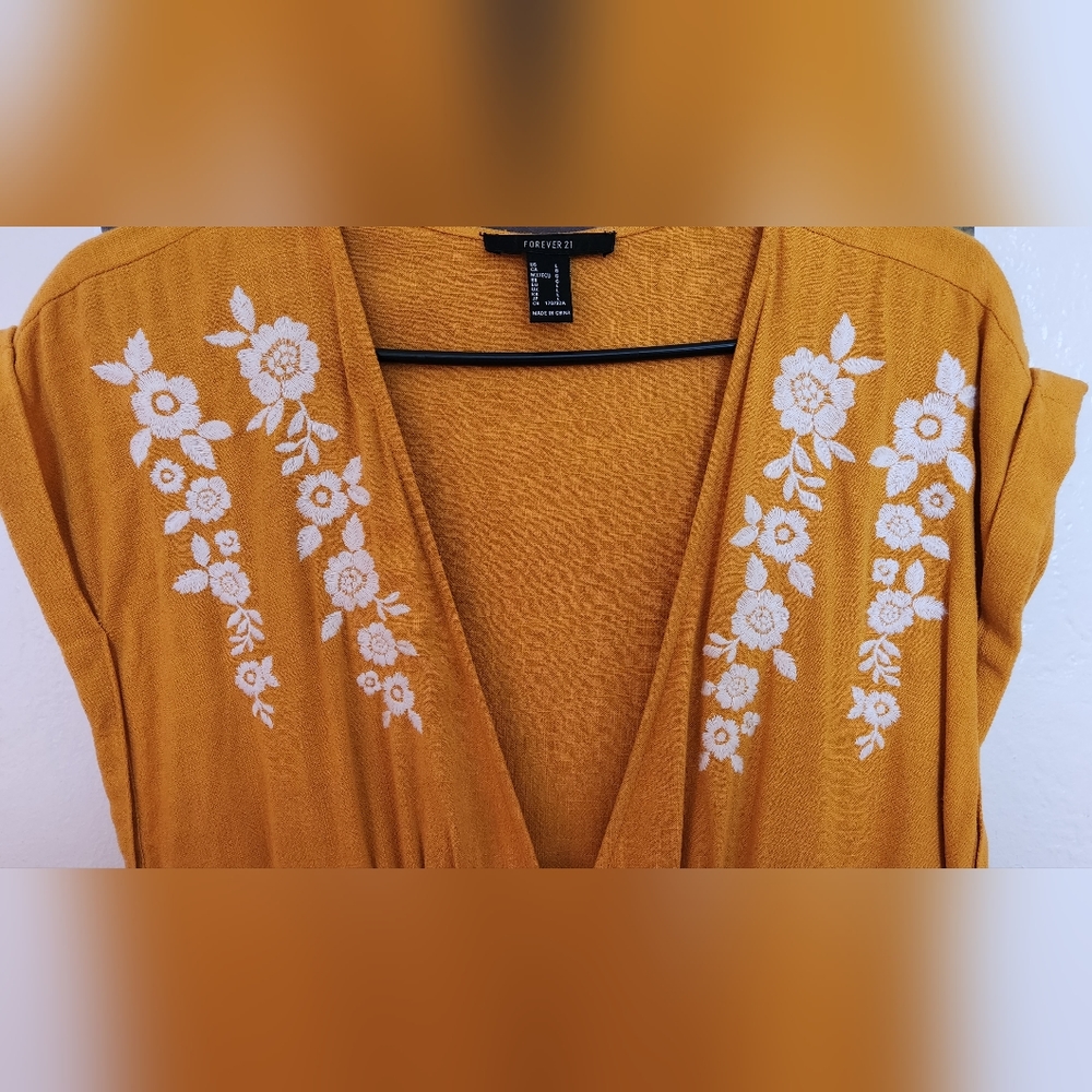Forever 21 Golden Yellow Linen Style Dress Size Large - Picture 2 of 3